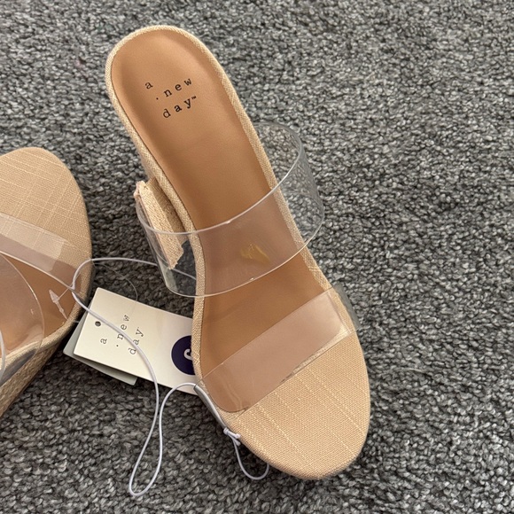 A New Day Women's Beige shoes - Picture 6 of 8